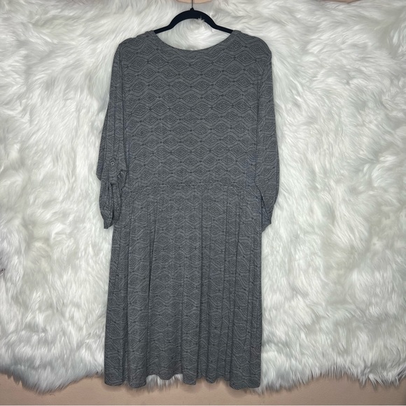Torrid Grey Knit Dress V-Neck Button Front Size 2 - Picture 2 of 4